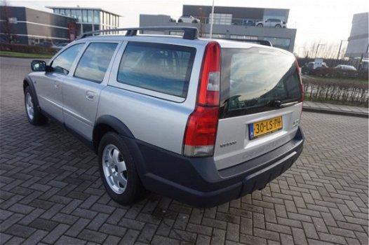 Volvo XC70 - 2.5 T Geartronic Comfort Line , AUTOMAAT, AIRCO, CRUISE CONTROLE, PARROT, HALF LEDER, Z - 1