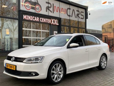 Volkswagen Jetta - 1.2 TSI Comfortline *Nieuwstaat* Pano Dak - 1