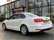 Volkswagen Jetta - 1.2 TSI Comfortline *Nieuwstaat* Pano Dak - 1 - Thumbnail