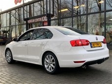 Volkswagen Jetta - 1.2 TSI Comfortline *Nieuwstaat* Pano Dak