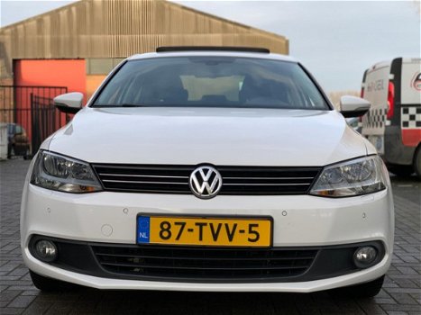 Volkswagen Jetta - 1.2 TSI Comfortline *Nieuwstaat* Pano Dak - 1