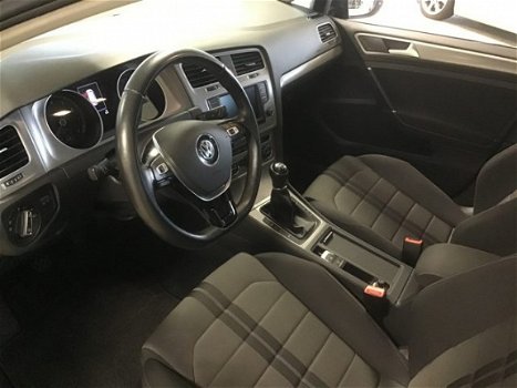 Volkswagen Golf Variant - 1.0 TSI Connected Series, navigatie, camera, trekhaak 116 pk - 1