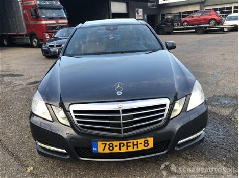 Mercedes-Benz E-klasse - 250 cdi 204pk aut. avantgarde - panoramadak - bi xenon - navi - leer - bomv - 1