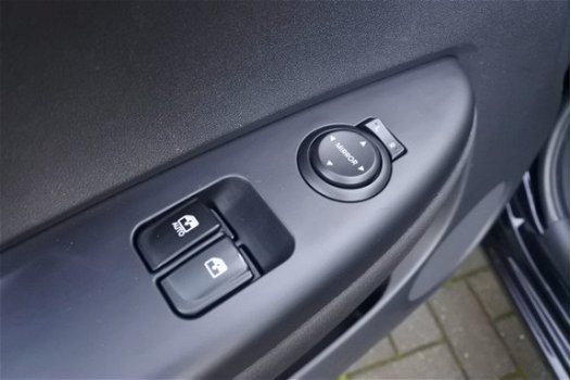 Hyundai i20 - 1.4i i-Motion Automaat | Airco | Elek. ramen | Spiegels elek. verstelbaar - 1