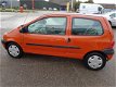 Renault Twingo - 1.2 Comfort prijs incl. onderhoudsbeurt en APK - 1 - Thumbnail