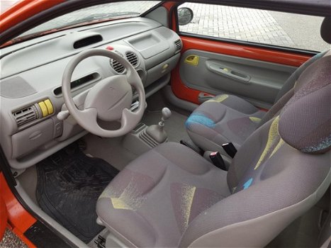 Renault Twingo - 1.2 Comfort prijs incl. onderhoudsbeurt en APK - 1
