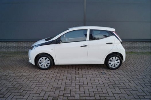 Toyota Aygo - 1.0 VVT-i x-now l Airco - 1