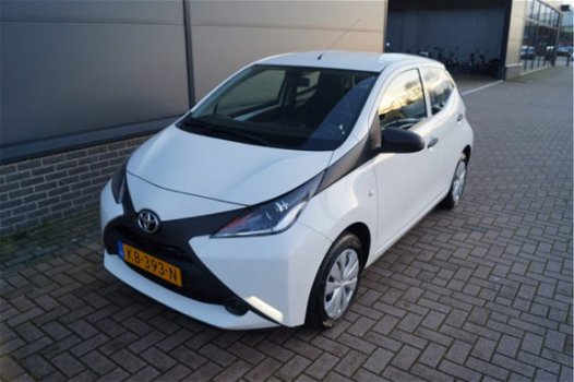 Toyota Aygo - 1.0 VVT-i x-now l Airco - 1