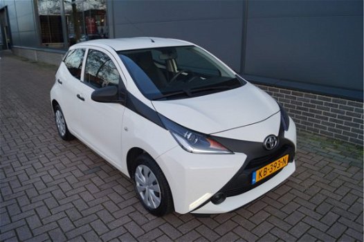 Toyota Aygo - 1.0 VVT-i x-now l Airco - 1