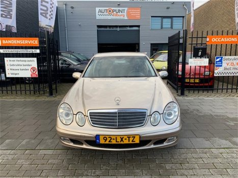 Mercedes-Benz E-klasse - 200 K. Classic 3e Eigenaar Airco NAP APK 1 Jaar - 1