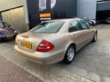 Mercedes-Benz E-klasse - 200 K. Classic 3e Eigenaar Airco NAP APK 1 Jaar - 1