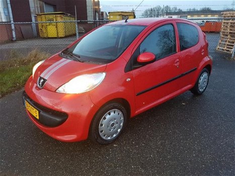 Peugeot 107 - 1.0-12V XS MET BIJNA VOL JAAR A.P.K - 1