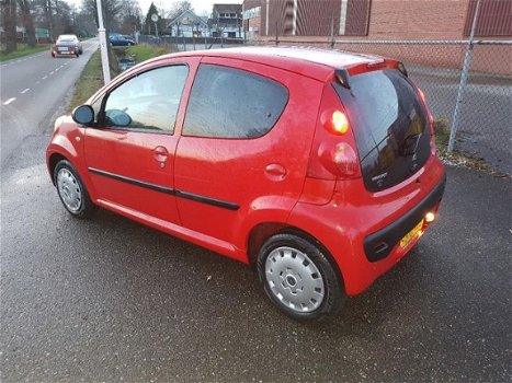 Peugeot 107 - 1.0-12V XS MET BIJNA VOL JAAR A.P.K - 1