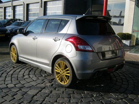 Suzuki Swift - 1.6i-16v Sport - 1