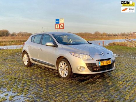 Renault Mégane - 1.6 Celsium Airco - Trekhaak - Navigatie - 5 persoons - 1