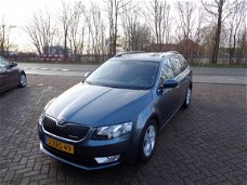 Skoda Octavia - 1.6 TDI Greenline Businessline PDC V+A TREKHAAK NAVIGATIE