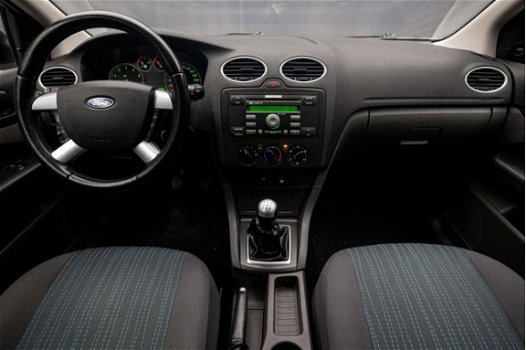 Ford Focus Wagon - 1.6-16V Champion Sport (CRUISE, NIEUWE APK, AIRCO, TREKHAAK, SPORTSTOELEN, ELEK. - 1