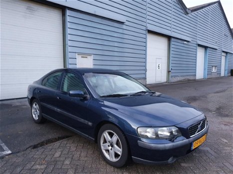 Volvo S60 - 2.5 T Geartronic FULL OPTIONS/AUTOMAAT/NAVI/CLIMA/LEDER/CRUISE/ELEC.STOEL/PARKEERSENSOR - 1