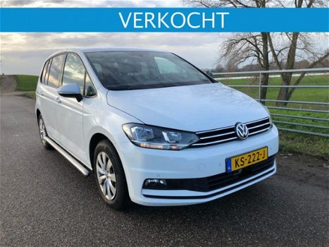 Volkswagen Touran - 2.0 TDI DSG Auto NW Model 2016 wit - 1