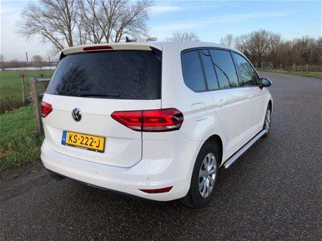 Volkswagen Touran - 2.0 TDI DSG Auto NW Model 2016 wit - 1