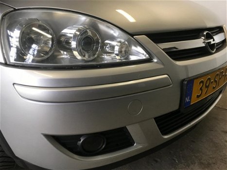 Opel Corsa - 1.2-16V Silverline Automaat / Airco / cruise /Afn trekhaak / Etc - 1