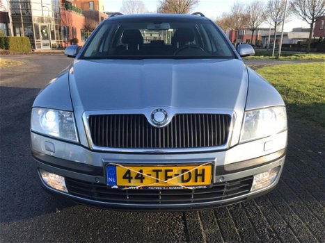 Skoda Octavia Combi - 2.0 TDI Business * RUIME APK*AIRCO - 1