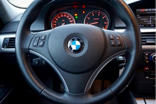 BMW 3-serie Touring - 318i Business Line Navi NL auto NAP APK - 1