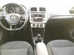 Volkswagen Polo - 1.4 TDI BlueMotion Highline Navi/Airco/Cruise Nieuwstaat 12-2015 - 1 - Thumbnail