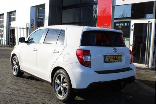 Toyota Urban Cruiser - 1.3 VVT-i Dynamic | Navigatie | Lederen bekleding - 1