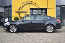 Opel Insignia - 1.4 Turbo Business Edition | Navigatie | Parkeersensoren voor en achter | Trekhaak |