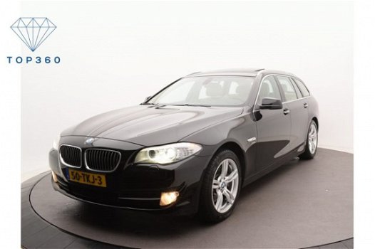 BMW 5-serie Touring - 528i Xdrive High Ex Orig.NL | Panodak | 4x4 | Nette auto | Veel opties - 1