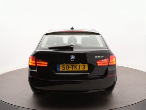 BMW 5-serie Touring - 528i Xdrive High Ex Orig.NL | Panodak | 4x4 | Nette auto | Veel opties - 1