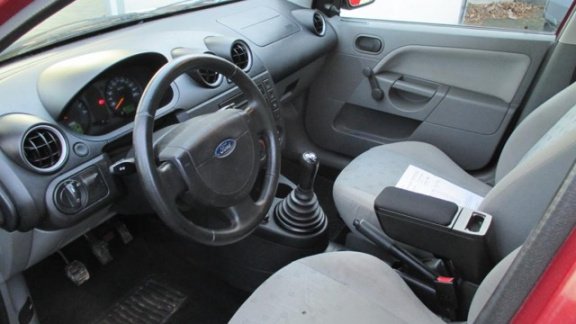 Ford Fiesta - 1.3 Core - 1
