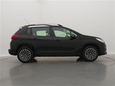 Peugeot 2008 - 1.2 82pk Active | Panoramadak | Navigatie | Parkeersensoren | Airco | - 1