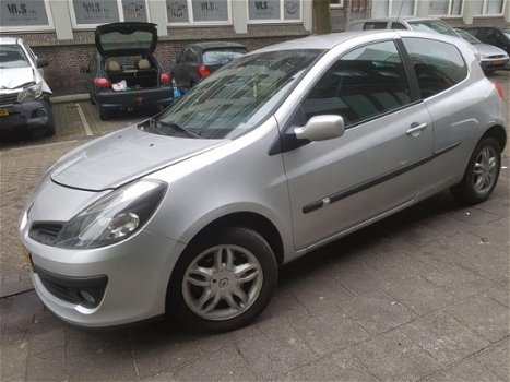 Renault Clio - 1.4-16V Dynamique Luxe - 1