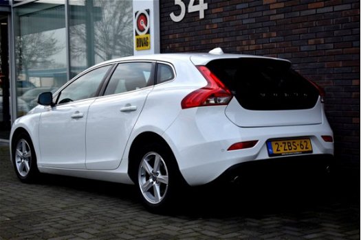 Volvo V40 - 2.0 D4 LEDER LED NAVI LMV PDC CRUISE - 1