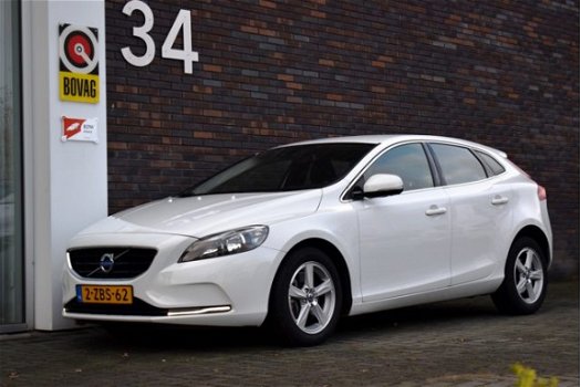 Volvo V40 - 2.0 D4 LEDER LED NAVI LMV PDC CRUISE - 1