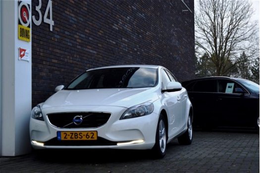 Volvo V40 - 2.0 D4 LEDER LED NAVI LMV PDC CRUISE - 1