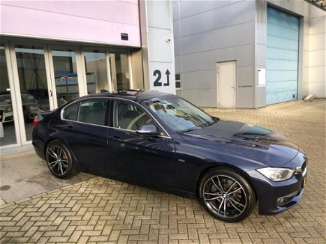 BMW 3-serie - 328i High Executive AUTOMAAT NIEUWSTAAT GARANTIE INRUIL MOGELIJK - 1