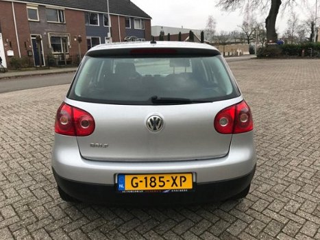 Volkswagen Golf - 1.6 FSI Trendline - 1