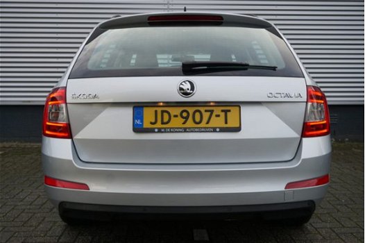 Skoda Octavia Combi - 1.2TSI/111PK Ambition Businessline DSG · Navigatie · Parkeersensoren · Cruise - 1