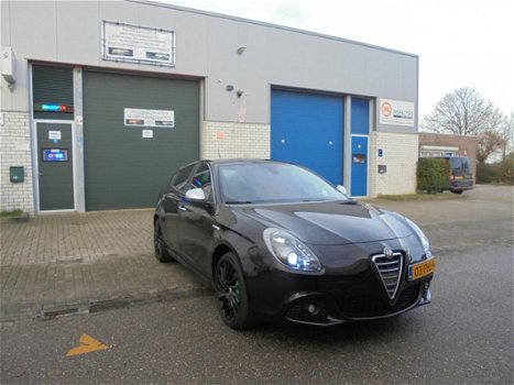 Alfa Romeo Giulietta - 1.4 T Distinctive 5-deurs/Bouwjaar 2011/Airco, Cruise Control - 1