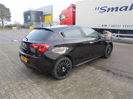 Alfa Romeo Giulietta - 1.4 T Distinctive 5-deurs/Bouwjaar 2011/Airco, Cruise Control - 1