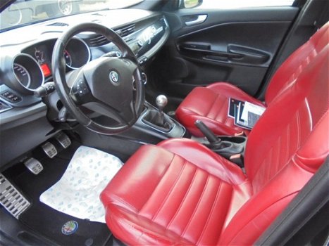 Alfa Romeo Giulietta - 1.4 T Distinctive 5-deurs/Bouwjaar 2011/Airco, Cruise Control - 1