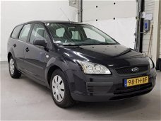 Ford Focus Wagon - 1.4-16V Ambiente ✅NAP, AIRCO, 2XSLEUTELS, BOEKJES, TREKHAAK