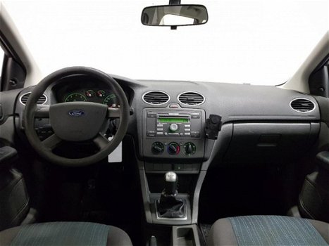 Ford Focus Wagon - 1.4-16V Ambiente ✅NAP, AIRCO, 2XSLEUTELS, BOEKJES, TREKHAAK - 1