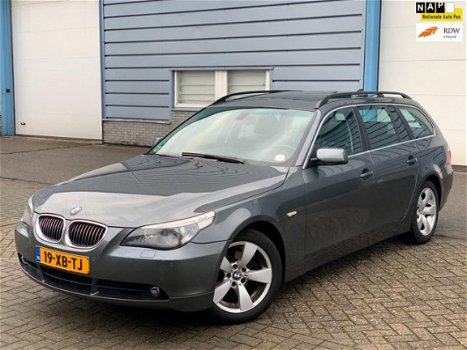 BMW 5-serie Touring - 525d Executive AUT, PANO, NAVI, XENON, LEDER, PDC, STOELVERW, BLUETOOTH, REGEN - 1