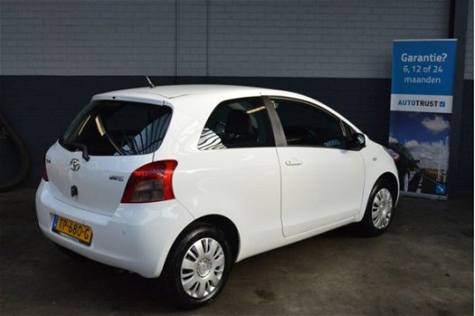 Toyota Yaris - 1.0 VVTi + Airco, Pdc, Carkit, 4xzgan All season banden, Usb aansluiting radio Alle b - 1