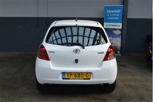 Toyota Yaris - 1.0 VVTi + Airco, Pdc, Carkit, 4xzgan All season banden, Usb aansluiting radio Alle b - 1