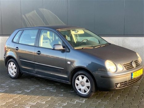 Volkswagen Polo - 1.4-16V Highline Airco/5-Deurs/N.A.P - 1